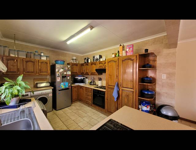 3 BEDROOM SIMPLEX RENTED IN BRACKENDOWNS